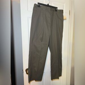 David Taylor Mens Khaki Pleated Trousers 38X30 Dress Pants Adjustable Waist NWT
